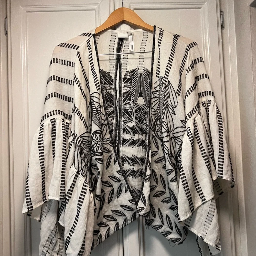 Anthropologie Akemi + Kin Embroidered Kimono Tunic Boho Relaxed Fit One Size - Picture 5 of 7